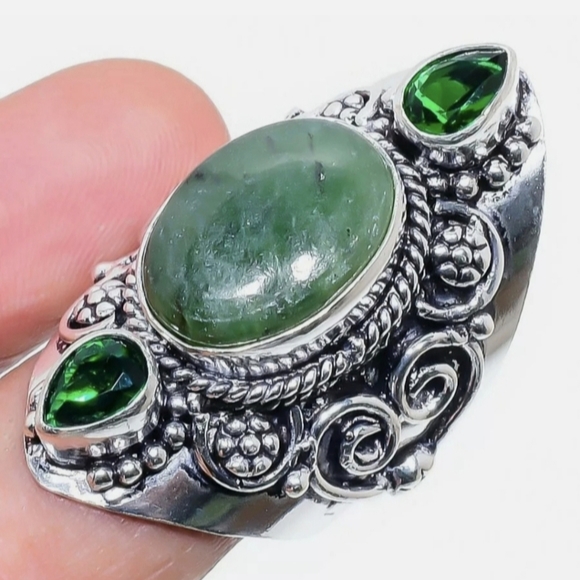 New Green Serpentine & Chrome Diopside Silver Statement Ring. - Picture 13 of 13